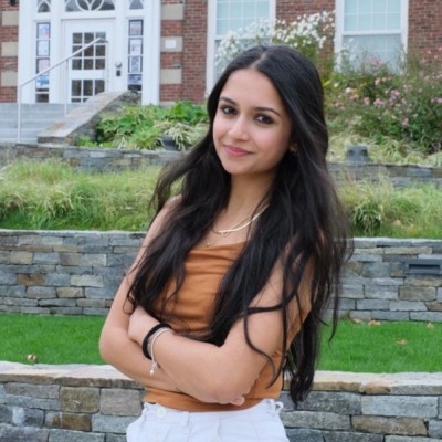 Headshot of Nikki Sanghvi